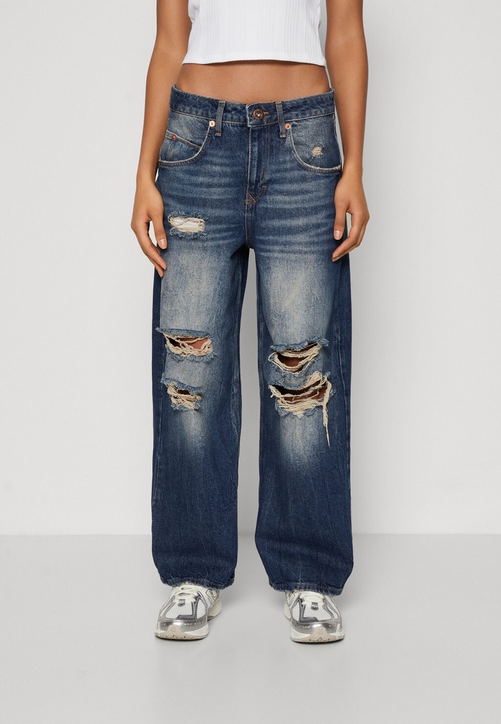 

Джинсы свободного кроя KNEE RIP JAYA BDG Urban Outfitters, цвет dark vintage
