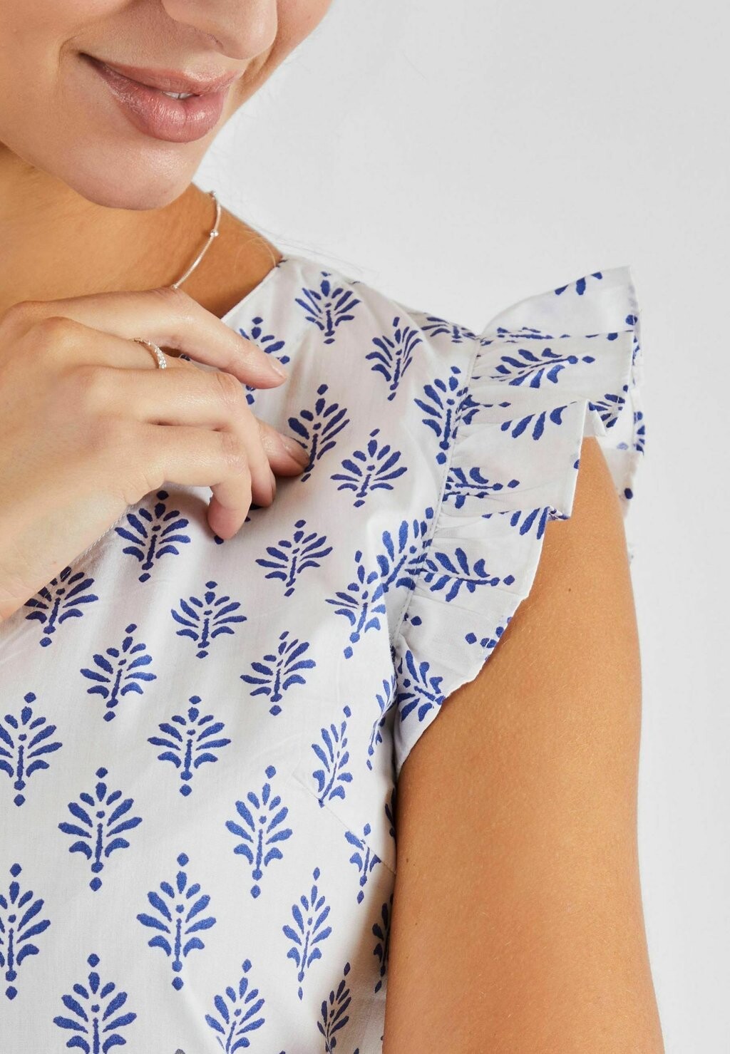 

Блуза FRILL SLEEVE REGULAR FIT JoJo Maman Bébé, белый