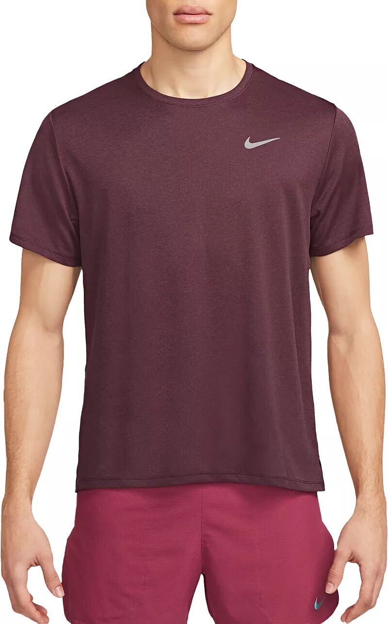

Мужская беговая рубашка с короткими рукавами Nike Dri-FIT UV Miler, бордовый