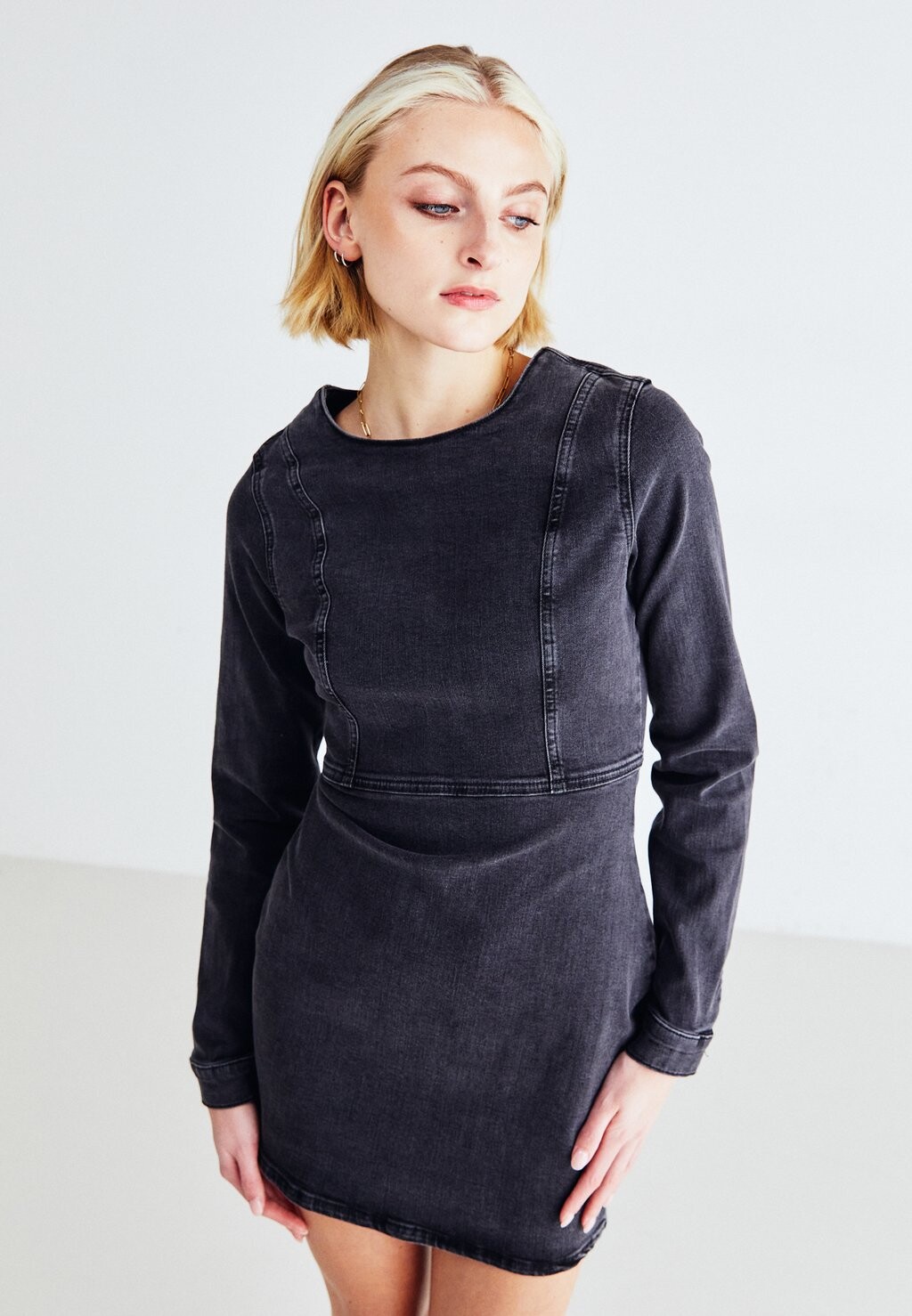 

Джинсовое платье NMPELLA DRESS Noisy May, цвет black denim