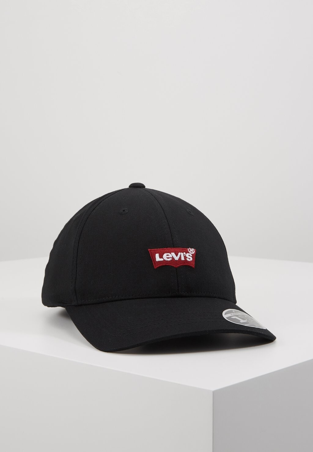 

Бейсболка Levi's, черный