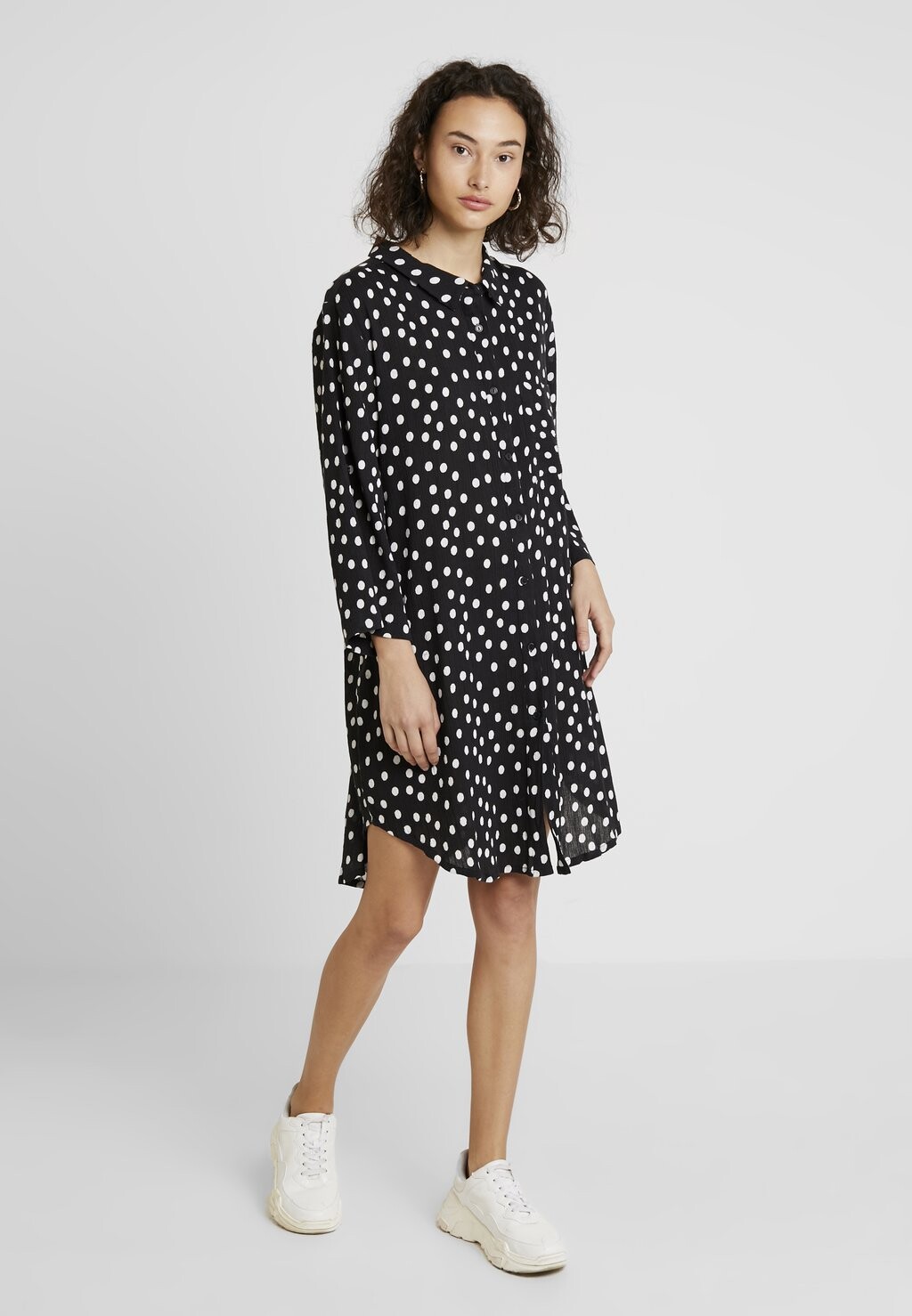 

Классическая рубашка Kaffe VIVIAN DRESS, цвет black deep