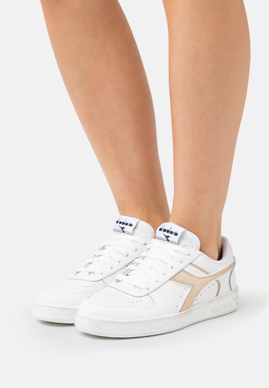 

Кроссовки Diadora