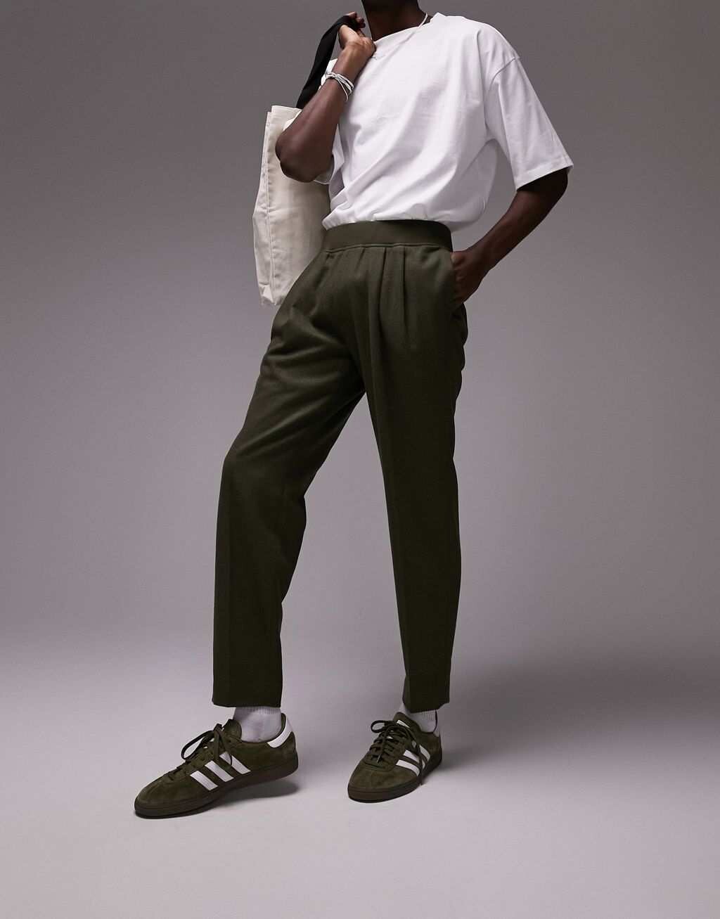 

Зауженные брюки цвета хаки с эластичной резинкой на талии Topman Premium