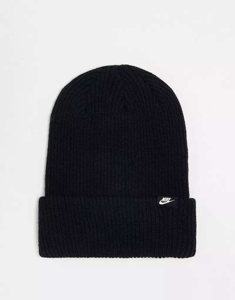 

Черная вязаная шапка Nike Peak