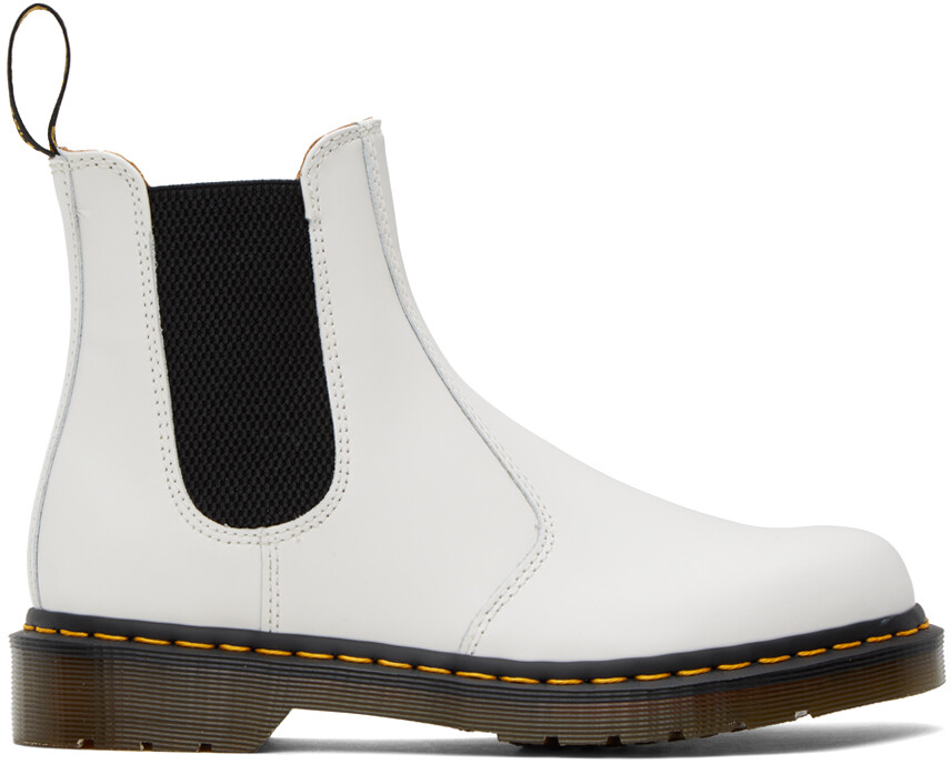 

Белые ботинки челси Dr. Martens 2976