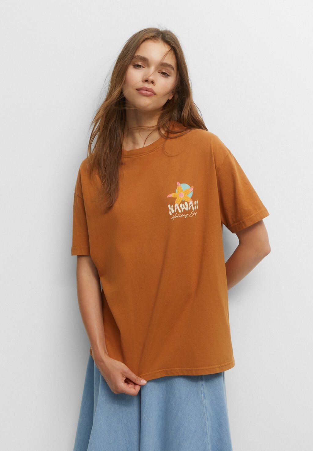 

Футболка с принтом PULL&BEAR, светло-коричневый