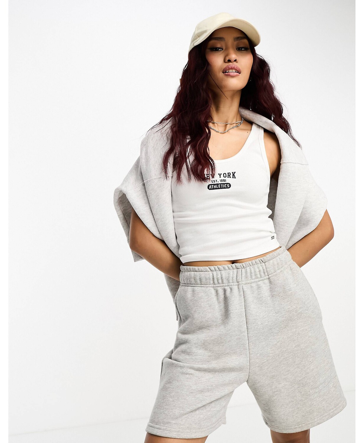 

Бело-синяя майка Pull&Bear New York
