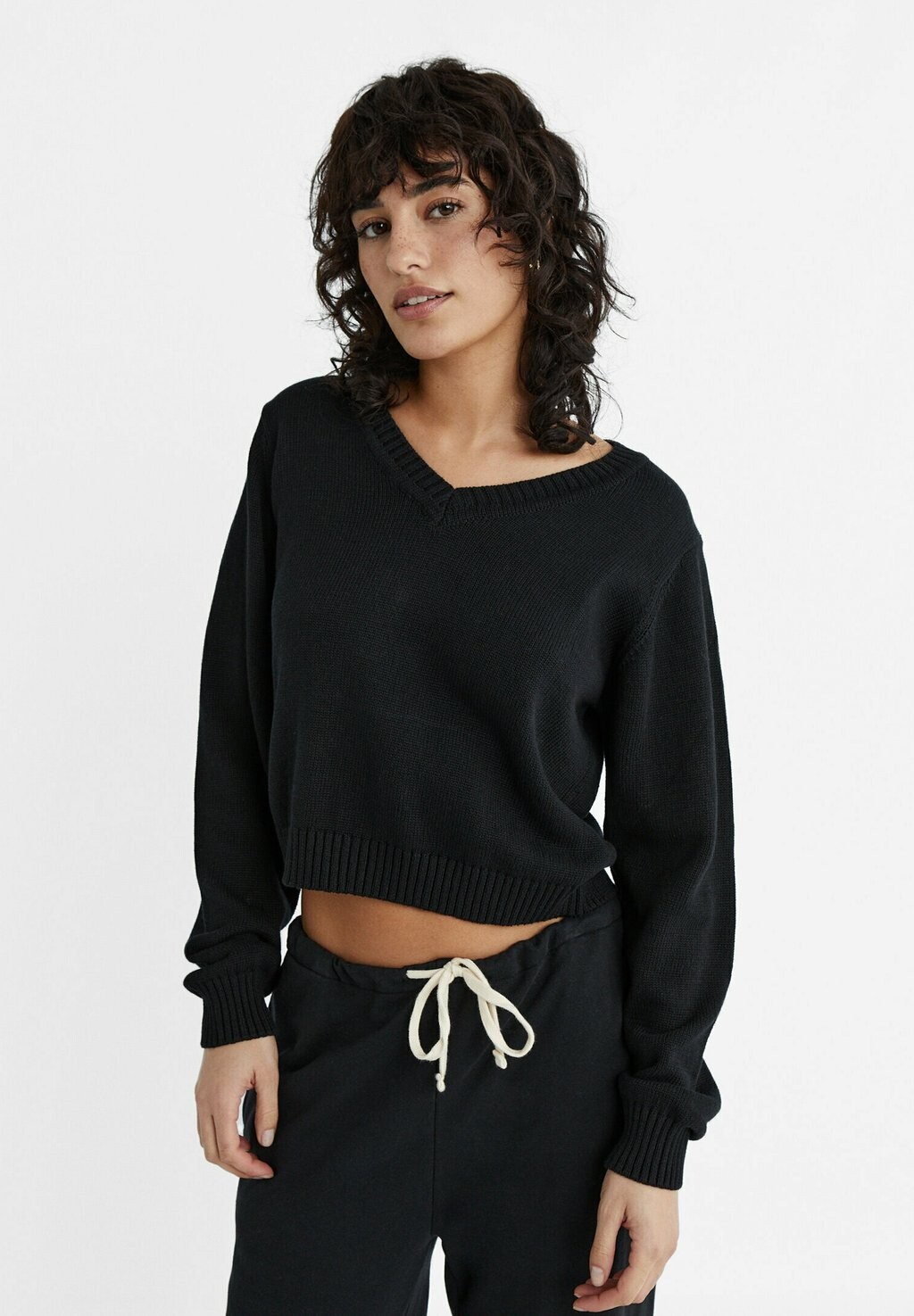 

Вязаный свитер Stradivarius, цвет black