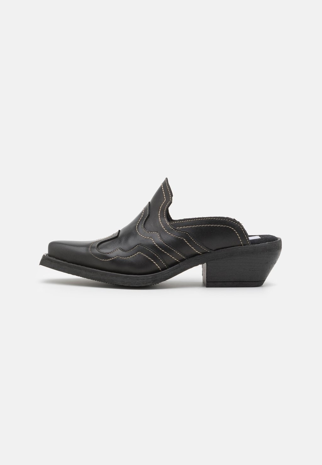 

Тапочки Winya Steve Madden, черный