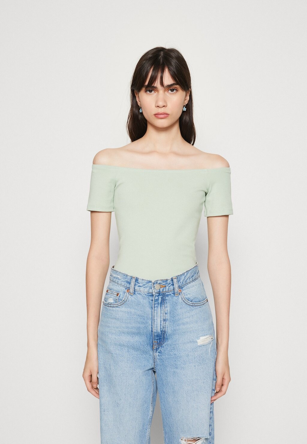 

Футболка с принтом Gina Tricot, Серый