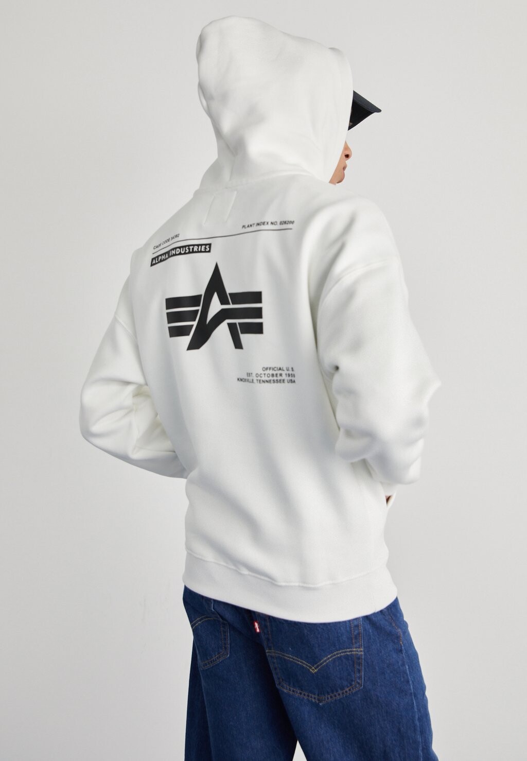 Толстовка LOGO HOODY Alpha Industries, цвет white