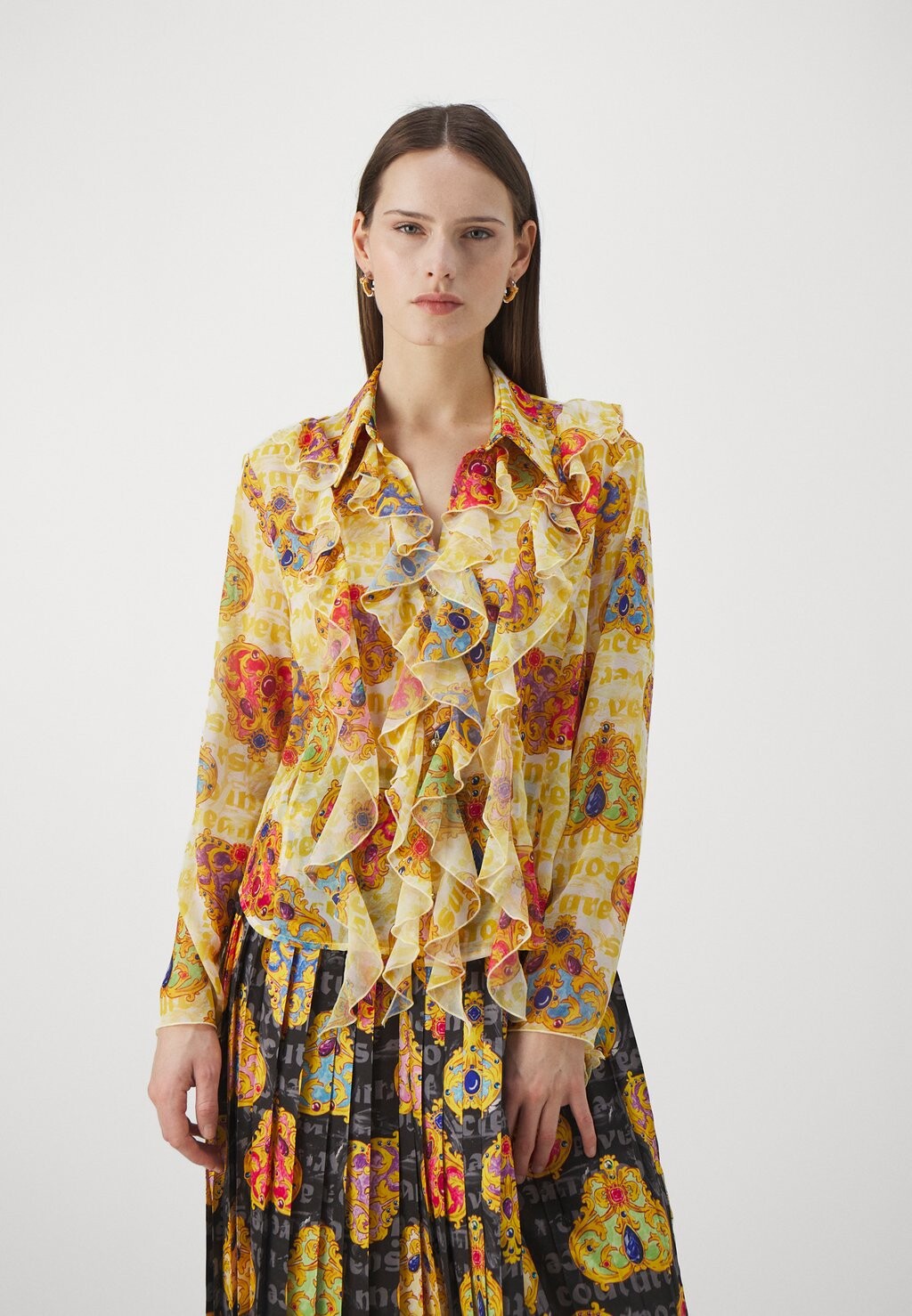 

Блузка на пуговицах ROUCHES Versace Jeans Couture, кремовый