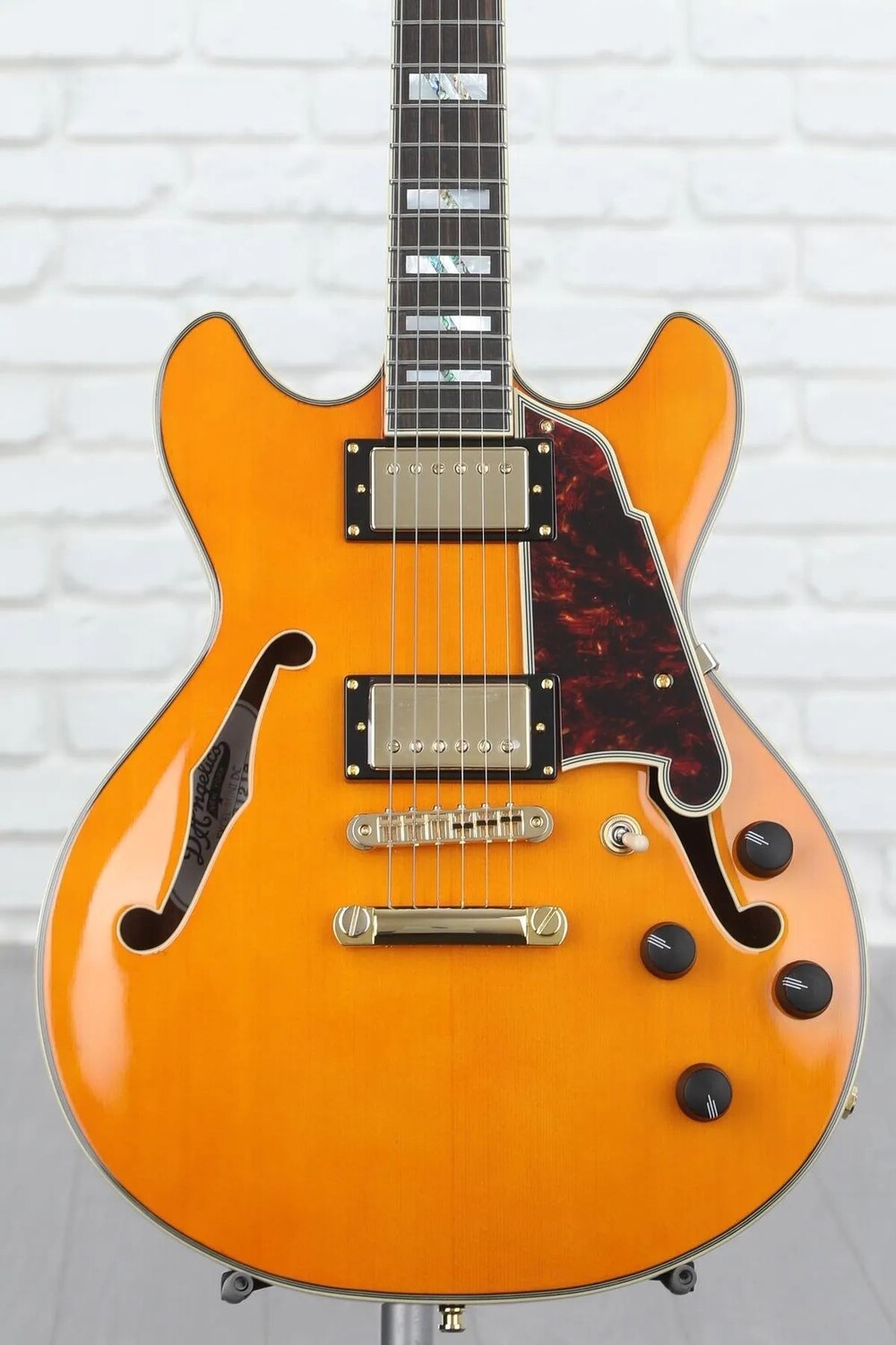 

D'Angelico Excel Mini DC - Vintage Natural со стоп-баром