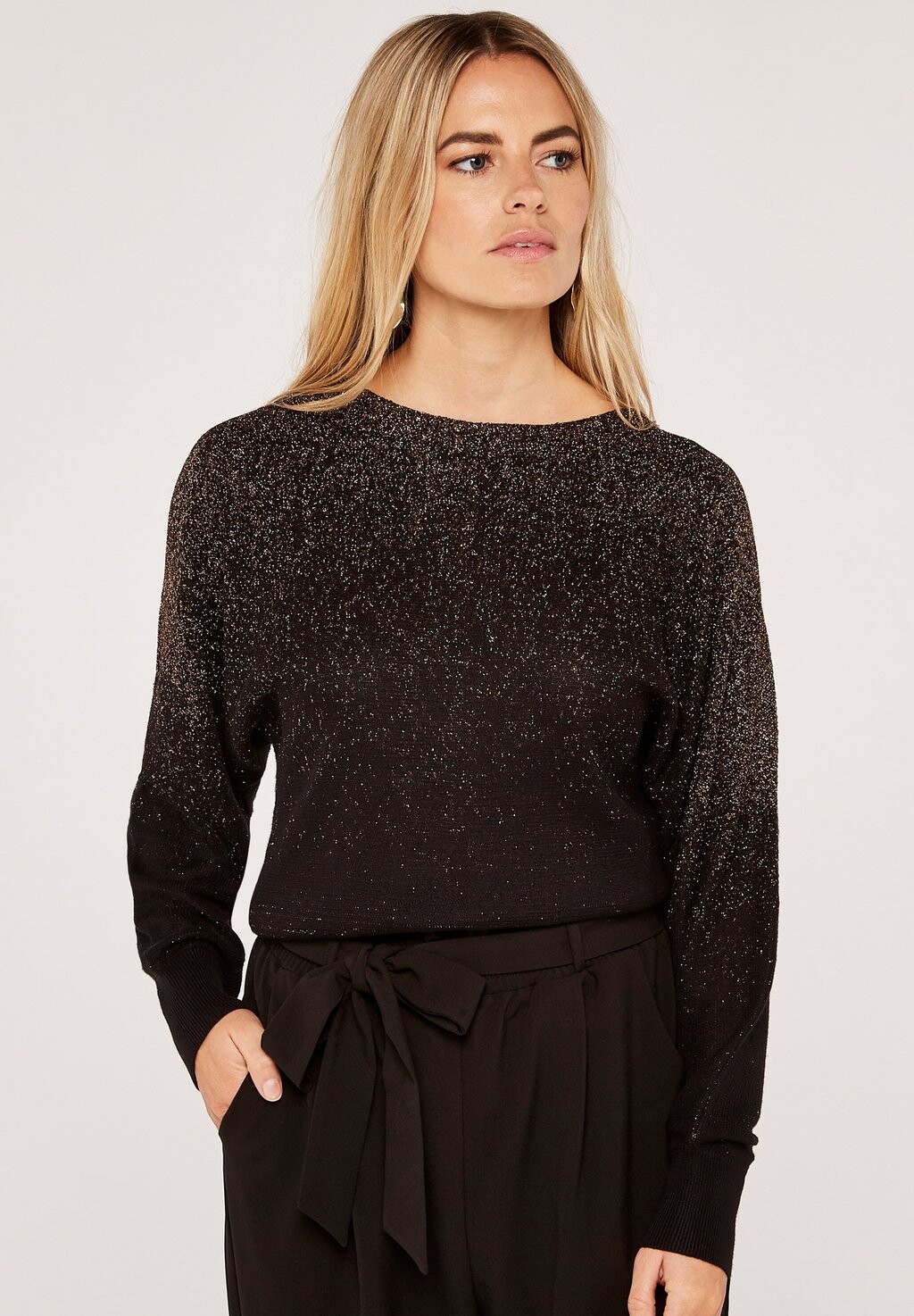 

Вязаный свитер OMBRE BATWING Apricot, цвет black