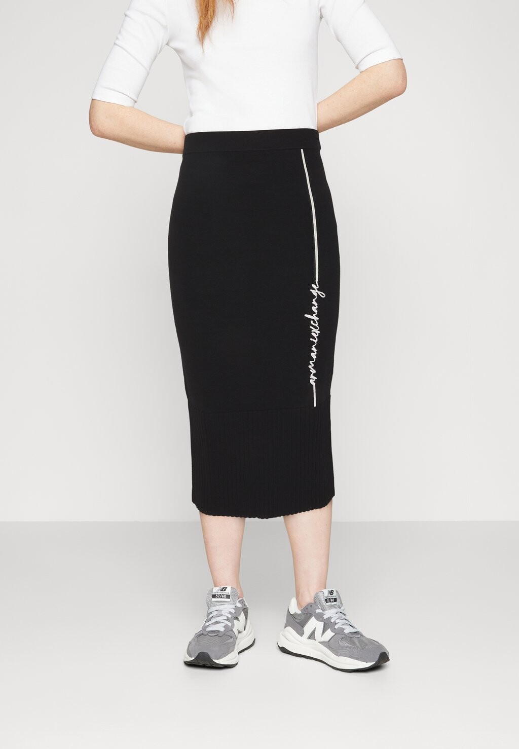 

Юбка-карандаш Armani Exchange, черный