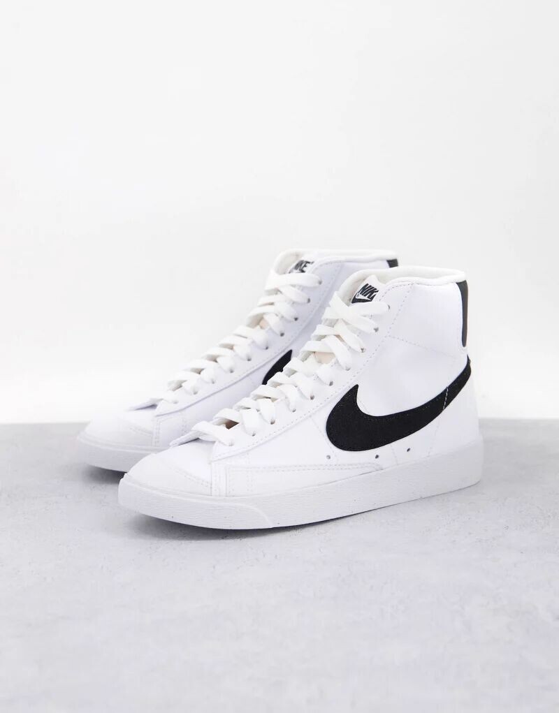 

Бело-черные кроссовки Nike Blazer Mid '77 - БЕЛЫЕ