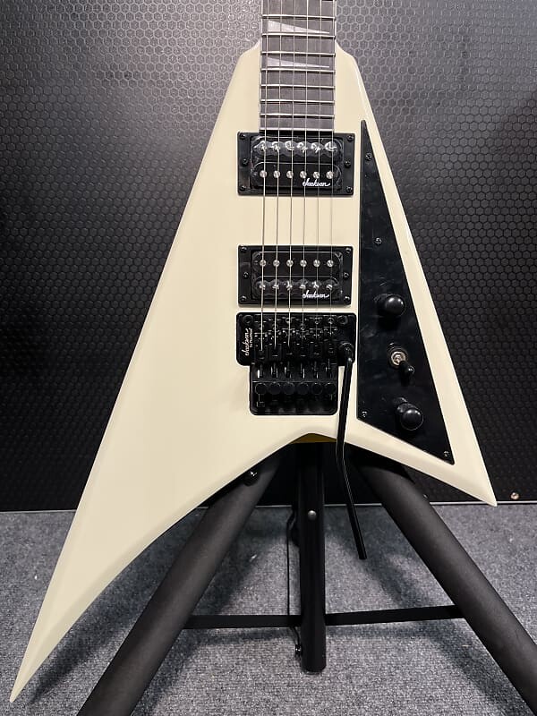 

Электрогитара Jackson JS Series JS32 Rhoads with Amaranth Fretboard 2019 - Present - Ivory