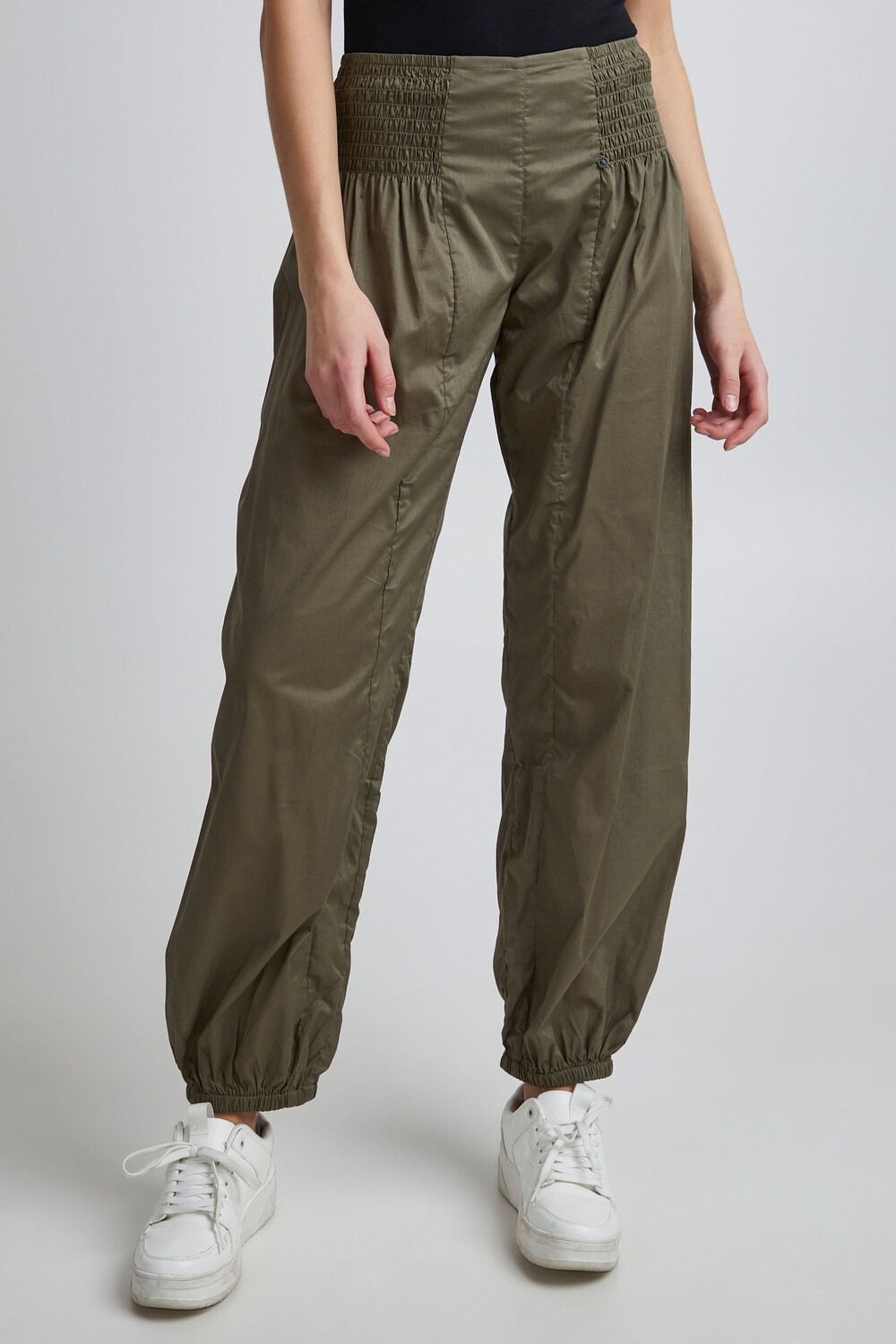 

Брюки PULZ Jeans Stoffhose, зеленый