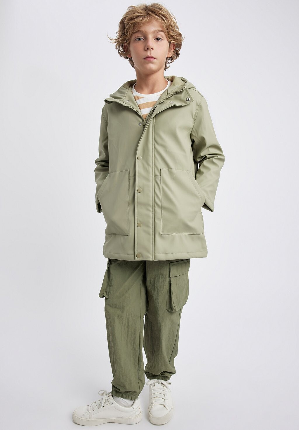 

Зимнее пальто REGULAR FIT DeFacto, цвет green