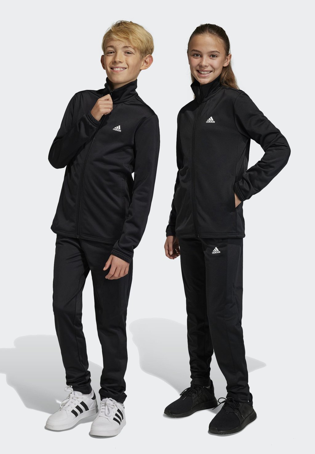 Спортивный костюм UNISEX SET adidas Performance, цвет black/white цена и фото
