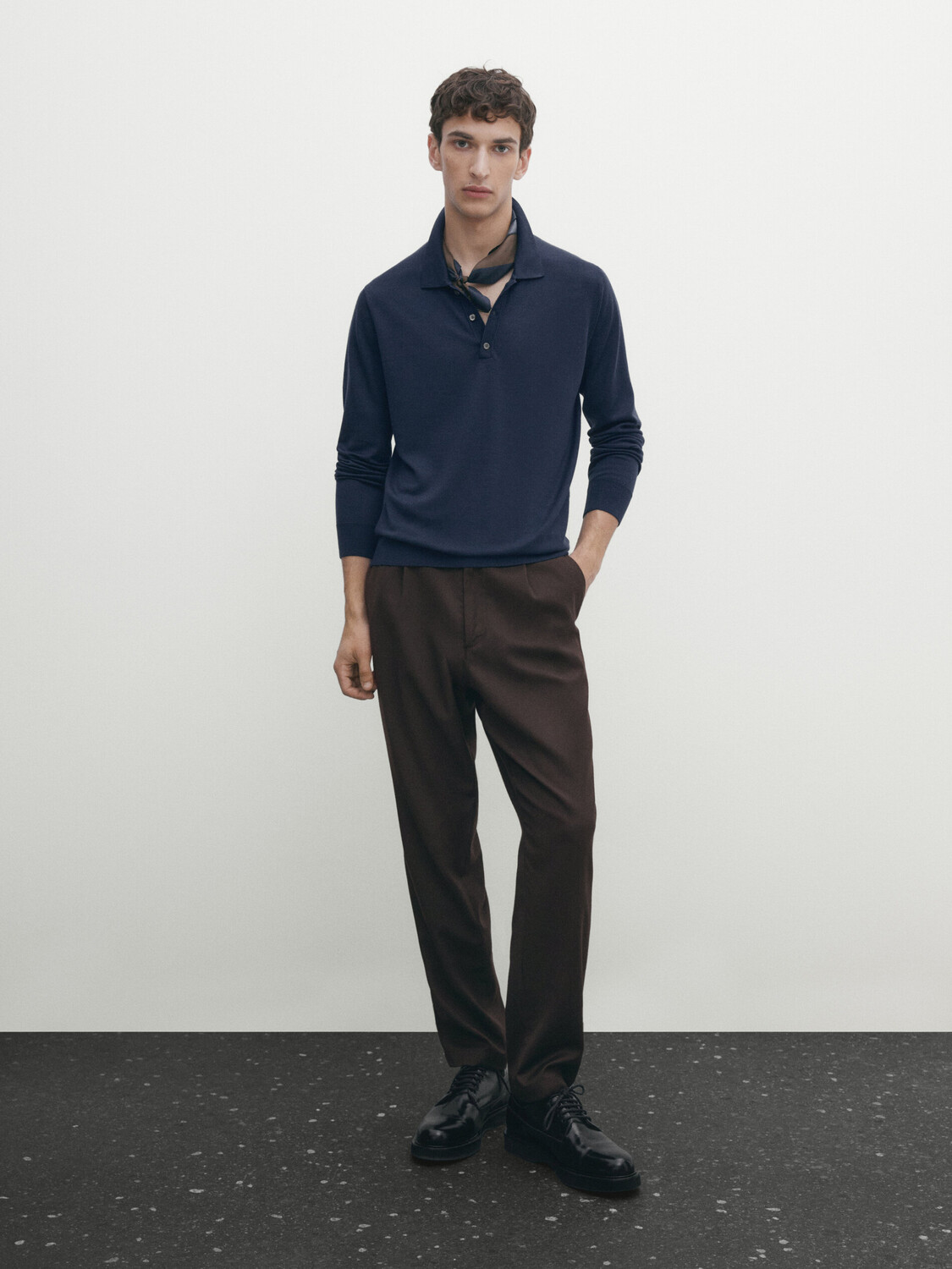 

Свитер поло из 100% мериносовой шерсти Massimo Dutti, блеклый бензиново-синий