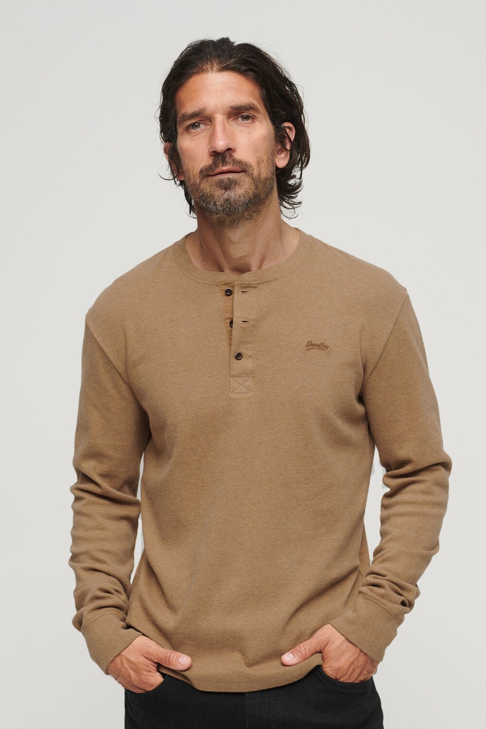 

Топ Henley с винтажным логотипом Superdry, коричневый