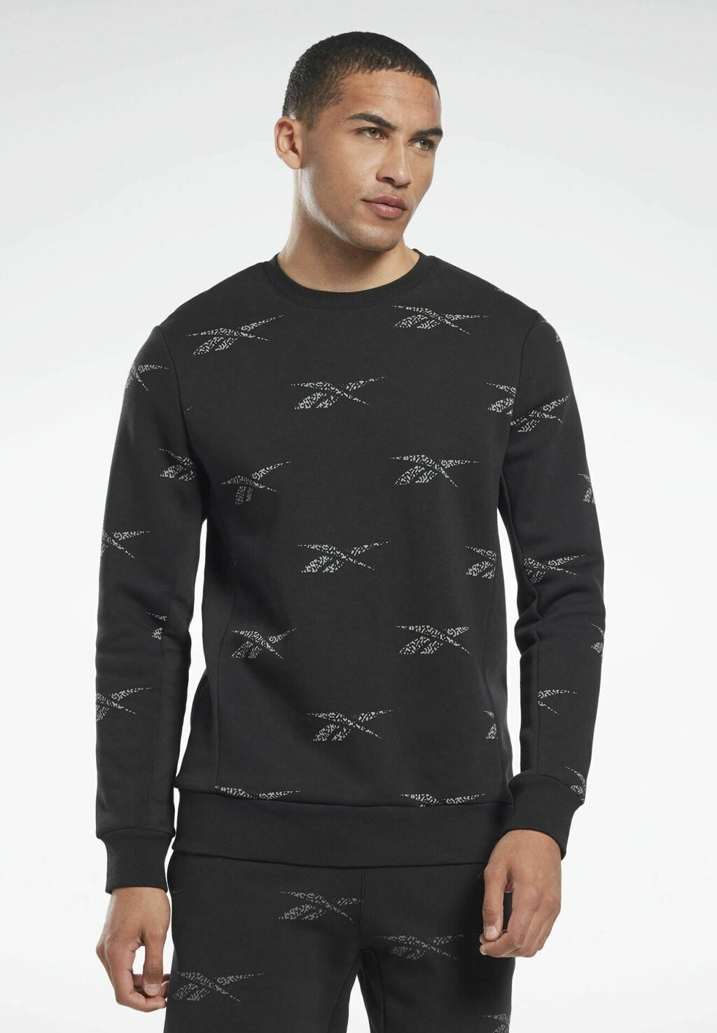

Толстовка Reebok