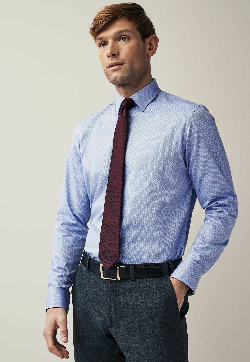 

Деловая рубашка REGULAR FIT Next, цвет light blue burgundy red textured