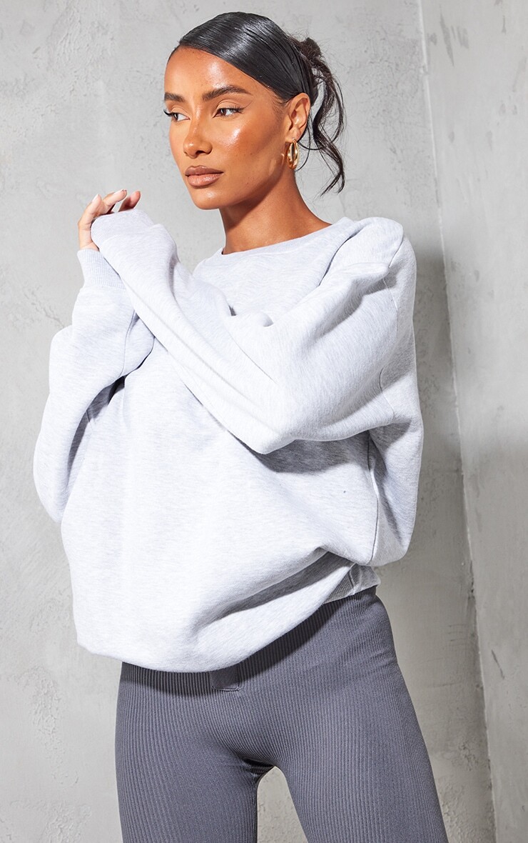 

PrettyLittleThing Пепельно-серый свободный свитшот