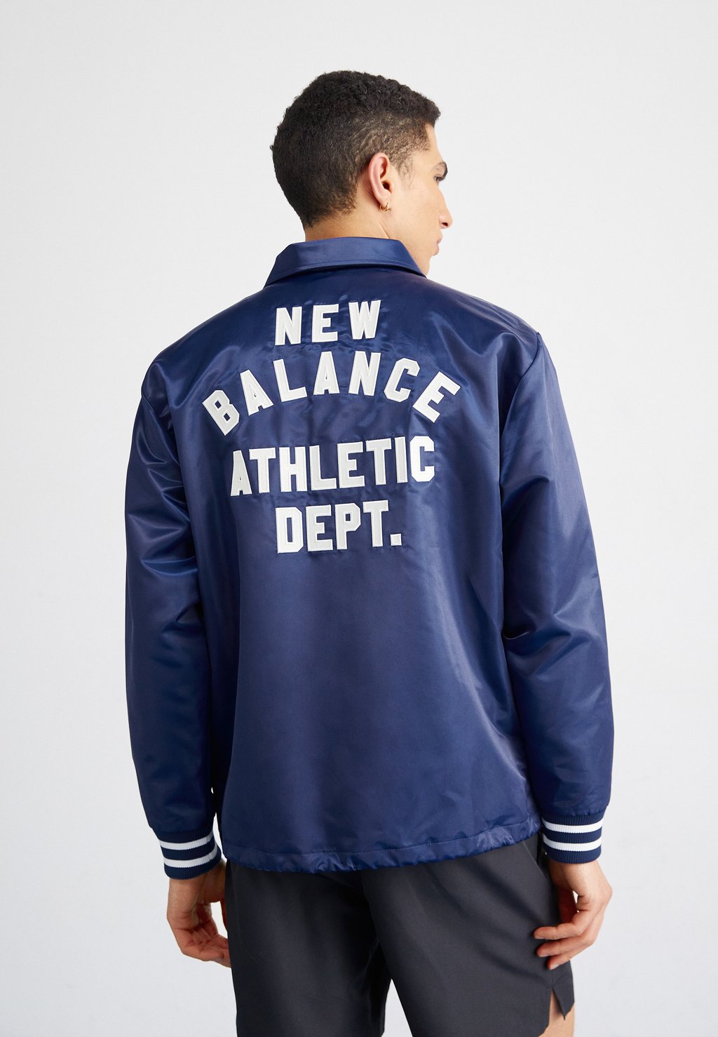 Легкая куртка Sportswear Greatest Hits Coaches Jacket New Balance, цвет navy