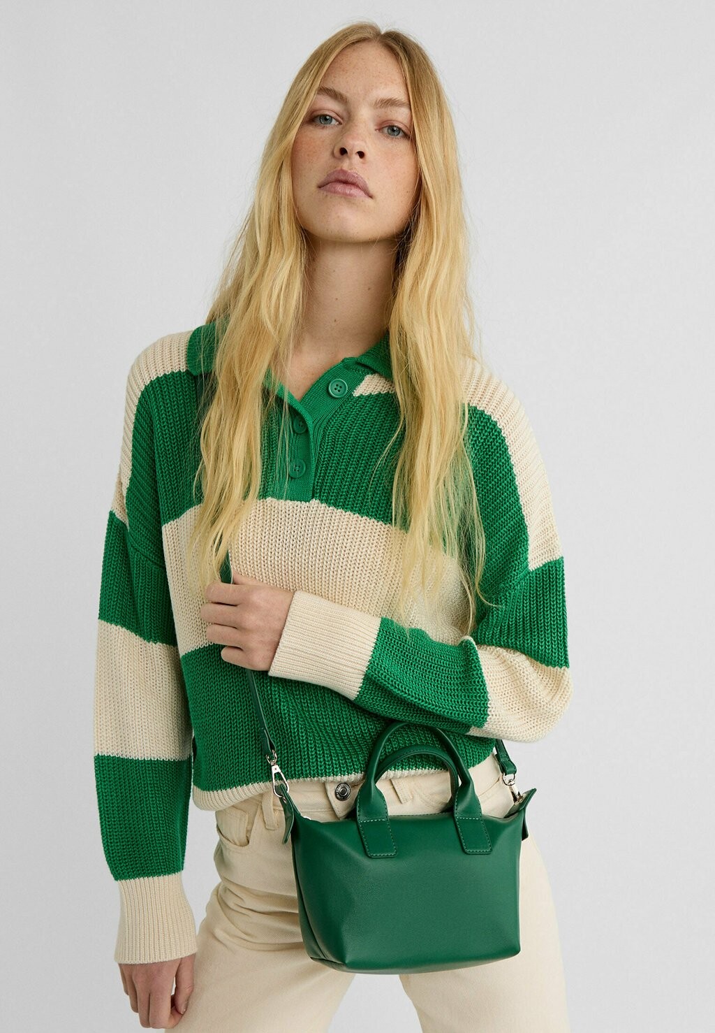 

Сумка через плечо Stradivarius, цвет green