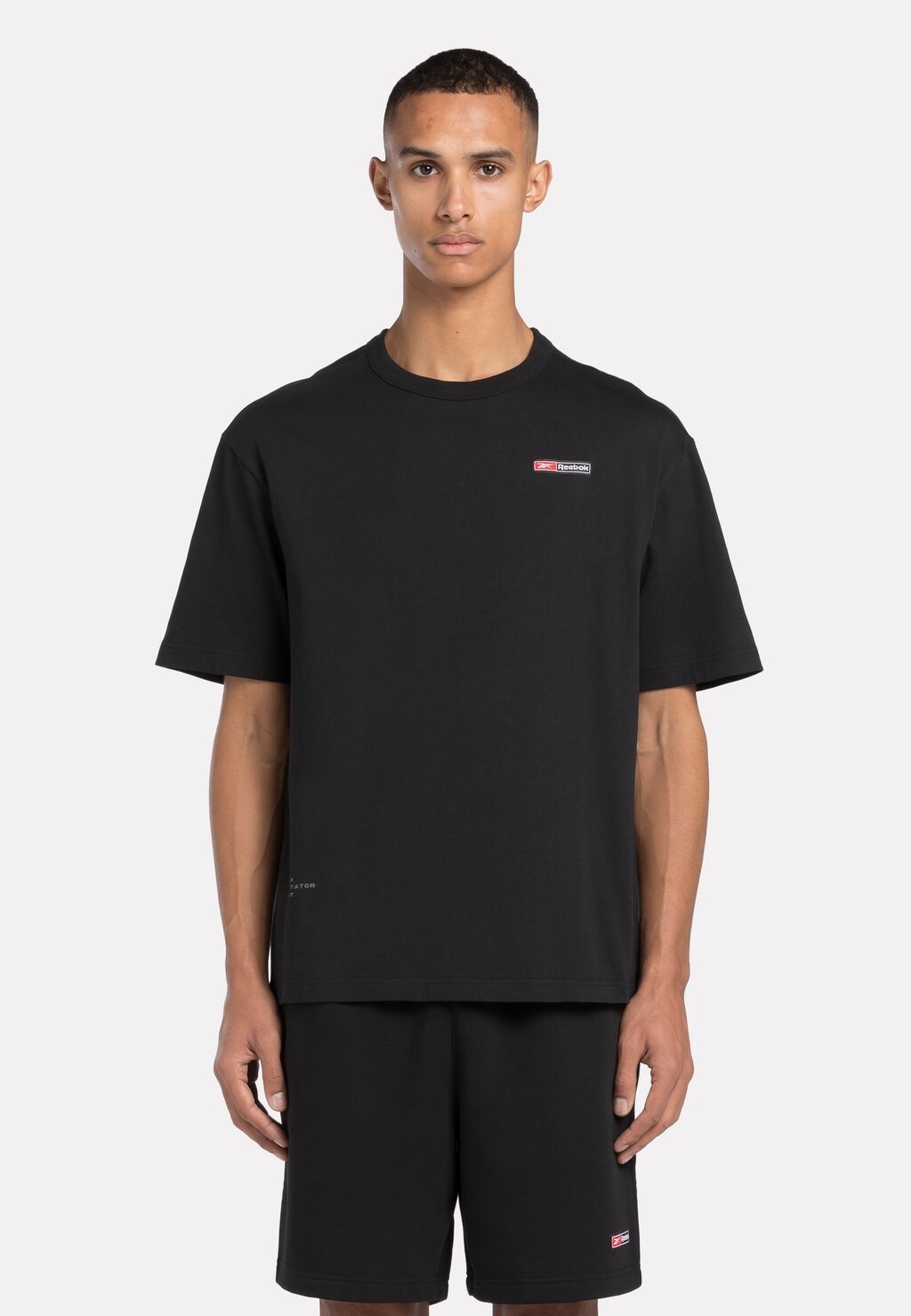 

Базовая футболка IDENTITY LOGO MASH UP Reebok, цвет black