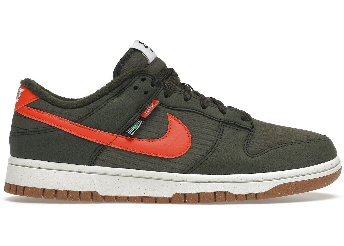 

Кроссовки Nike Dunk Low, зеленый