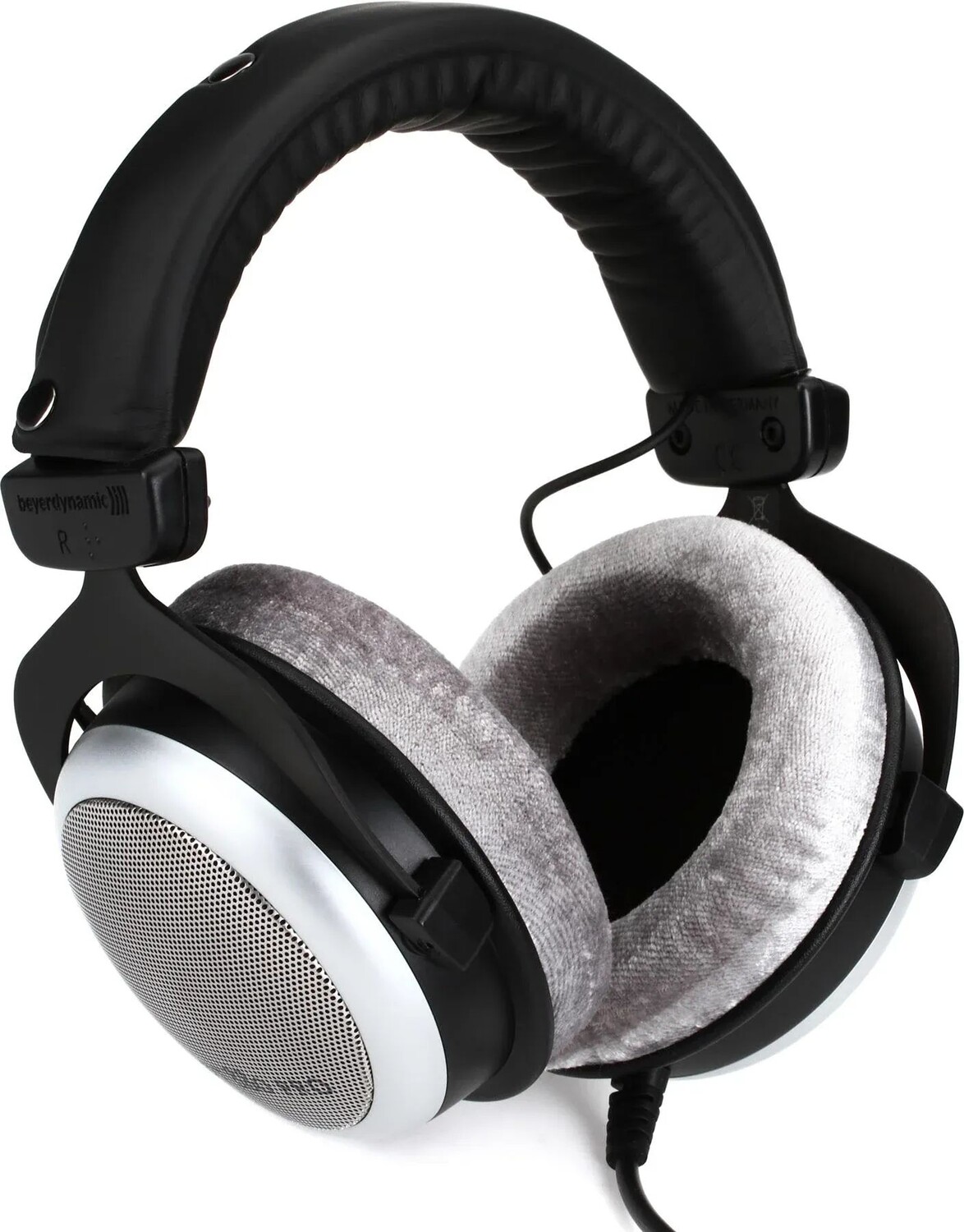 

Полуоткрытые эталонные студийные наушники Beyerdynamic DT 880 Pro, 250 Ом