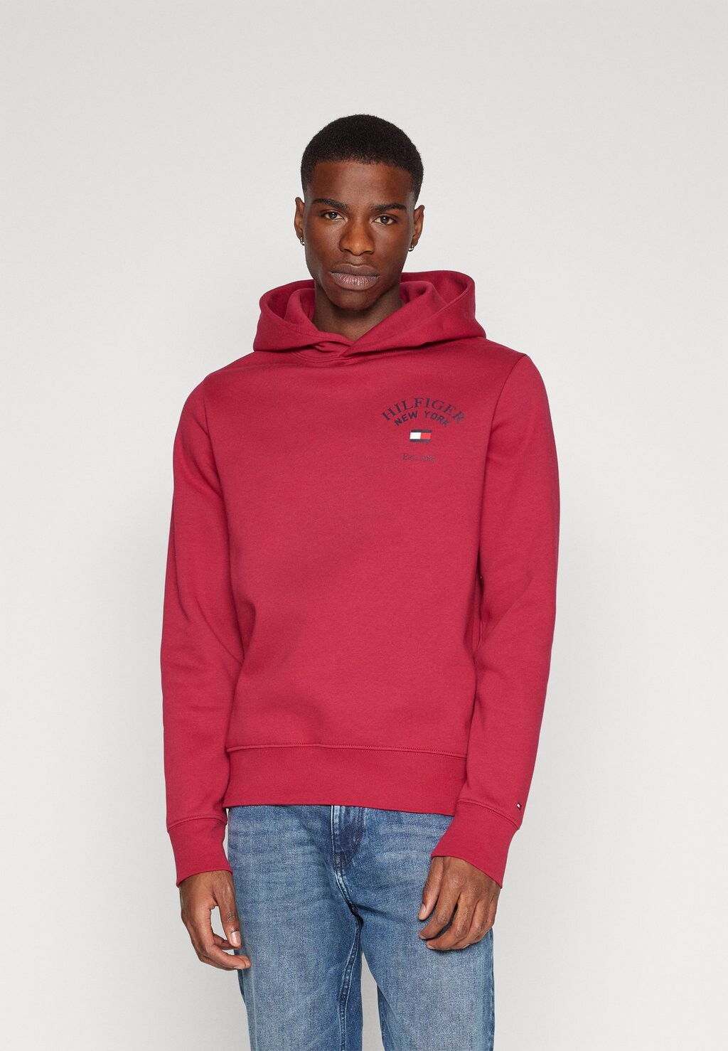 

Толстовка ARCHED VARSITY HOODY Tommy Hilfiger, королевская ягода