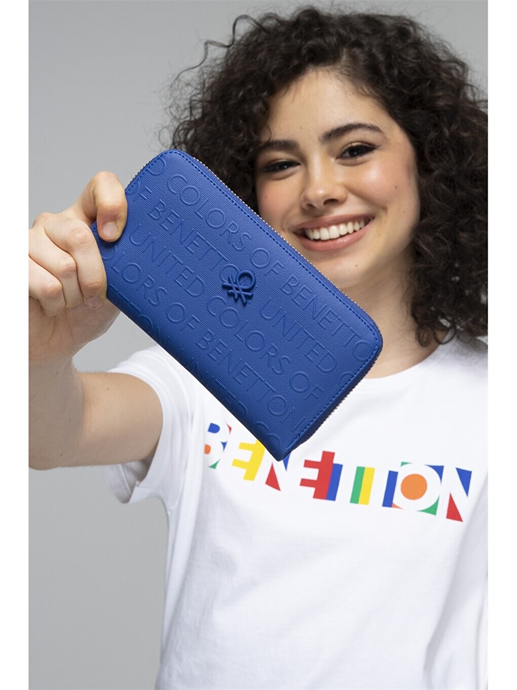 

Женский кошелек под кожу BENETTON, саксофон