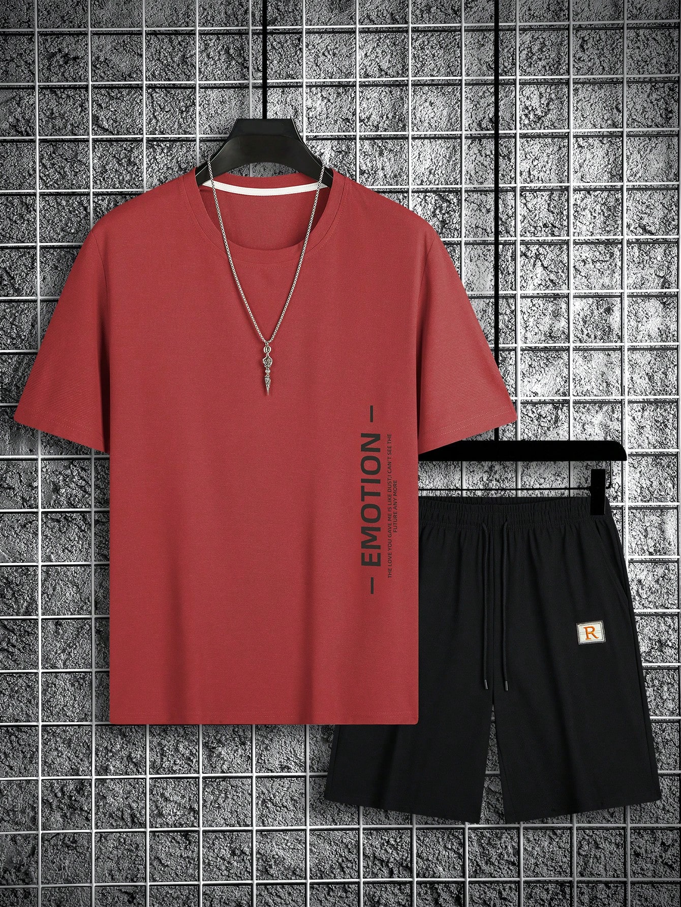 Мужской свободный повседневный спортивный комплект из 2 шт./компл. с короткими рукавами и шортами с принтом слогана, красный