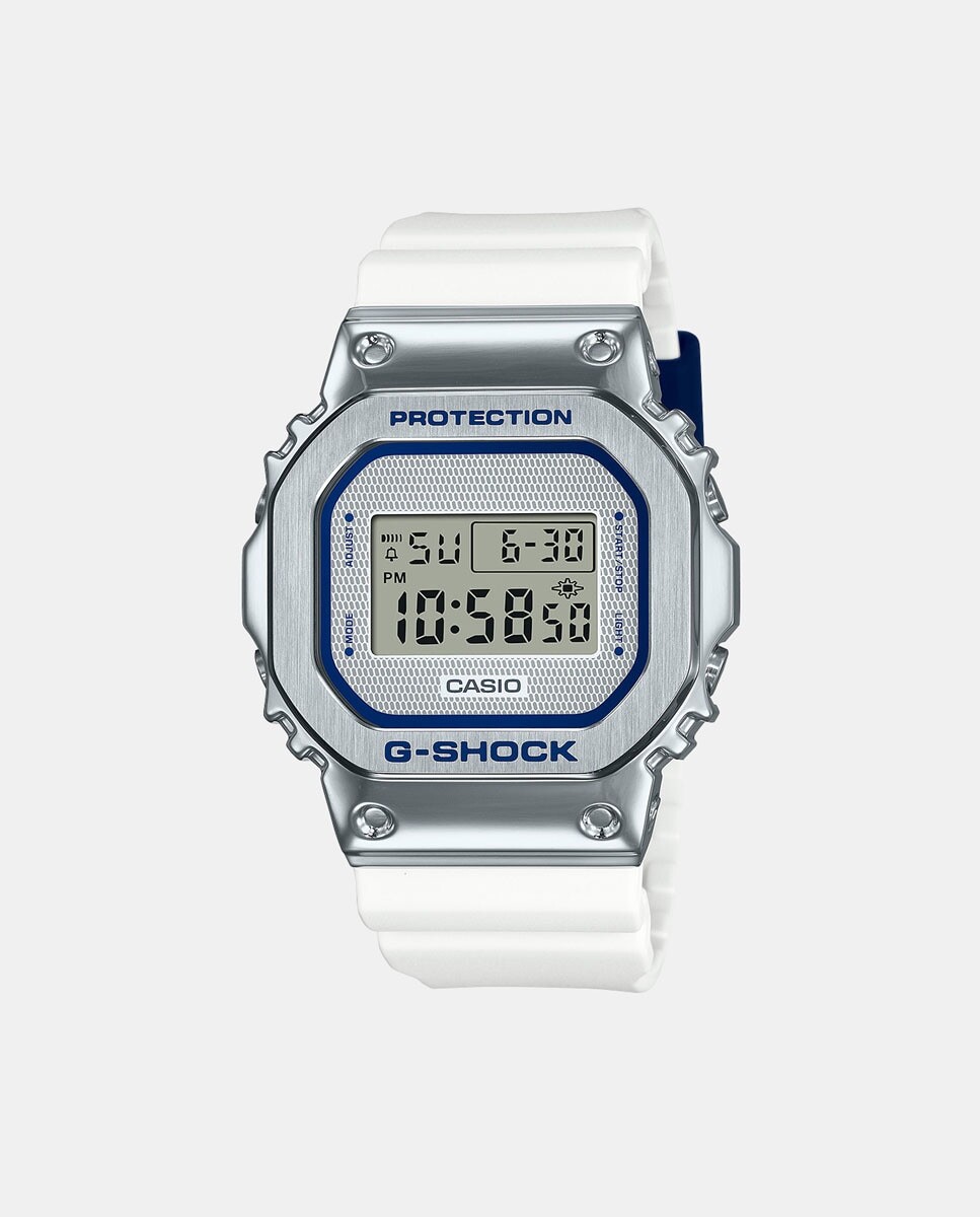 

Lover's Collection GM-5600LC-7ER цифровые мужские часы из белой смолы Casio, белый