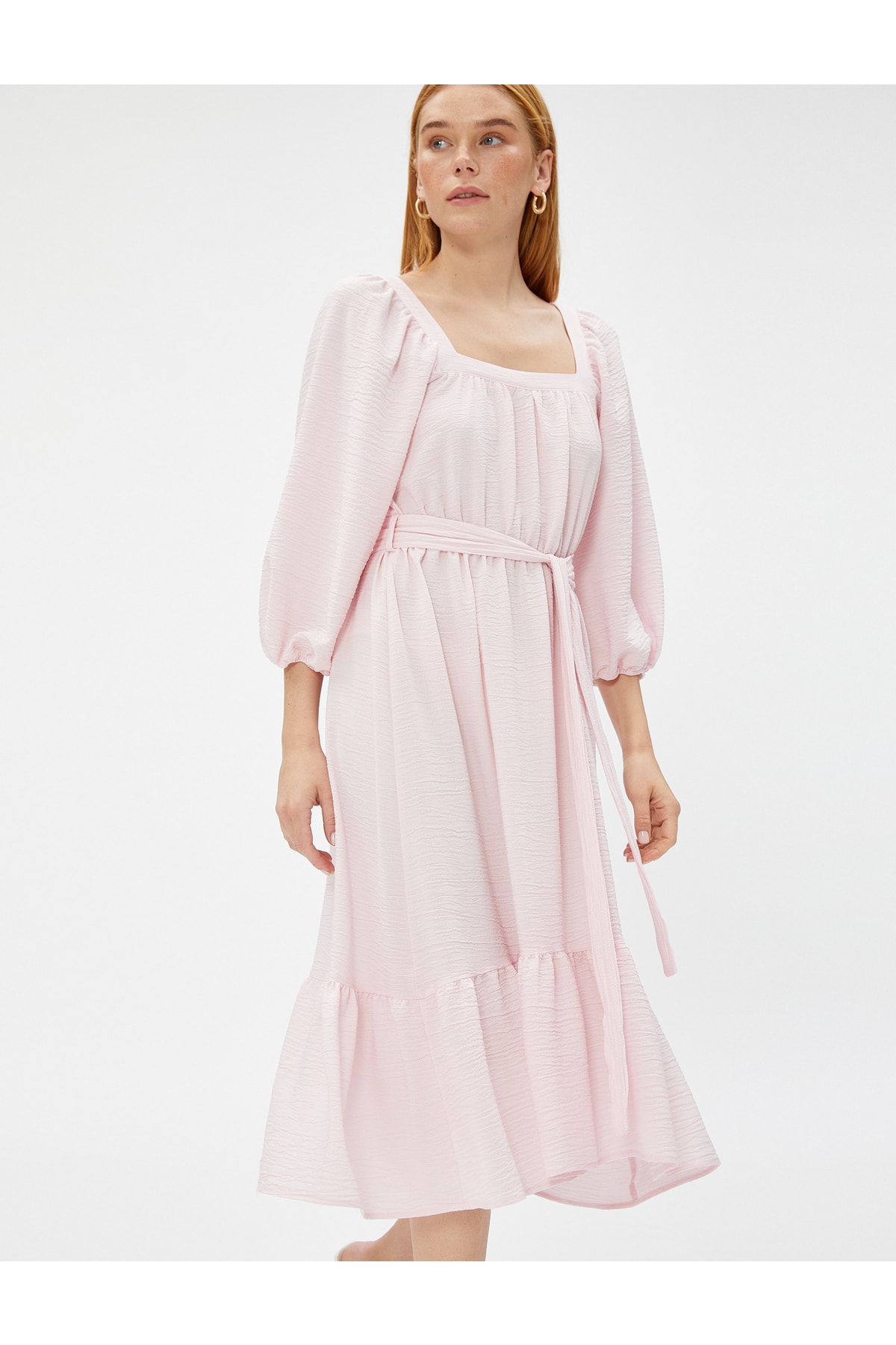 Многослойное платье миди с поясом и коротким рукавом Koton, розовый