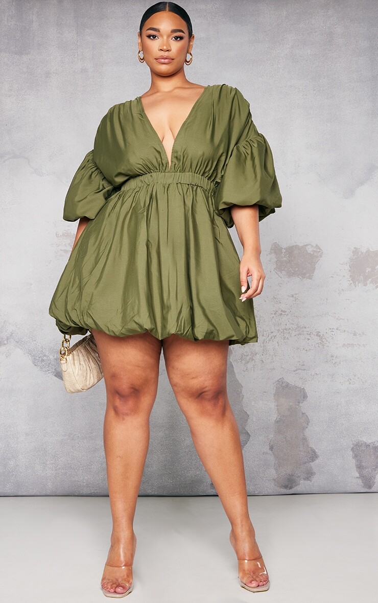 

PrettyLittleThing Платье цвета хаки с пышными рукавами и пышным подолом