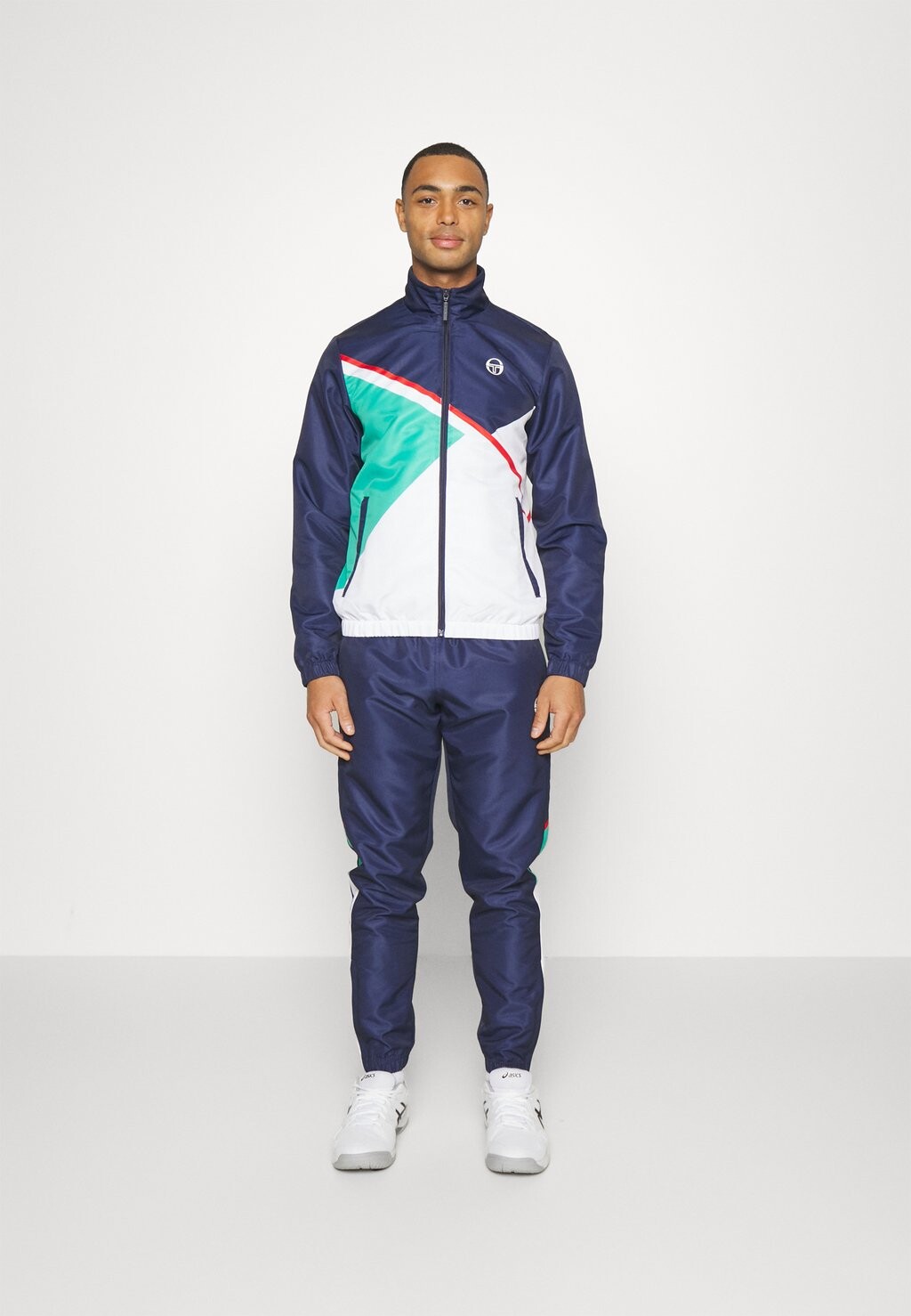 

Спортивный костюм Sergio Tacchini