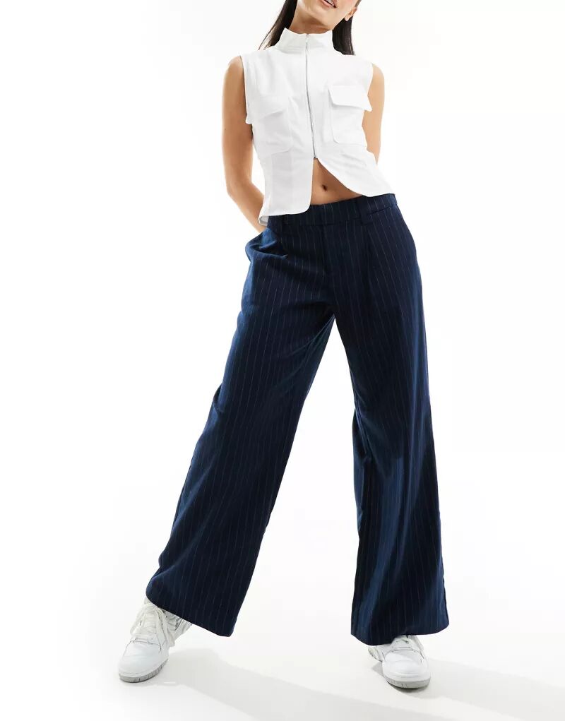 Элегантные широкие брюки в темно-синюю полоску с заниженной талией Hollister цена и фото