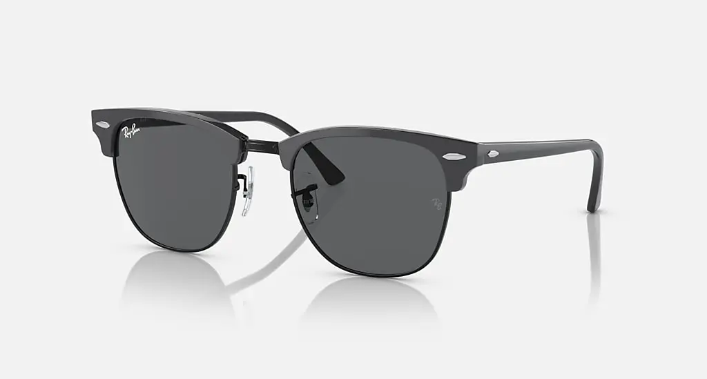 

Солнцезащитные очки Ray-Ban CLUBMASTER CLASSIC, темно-серый