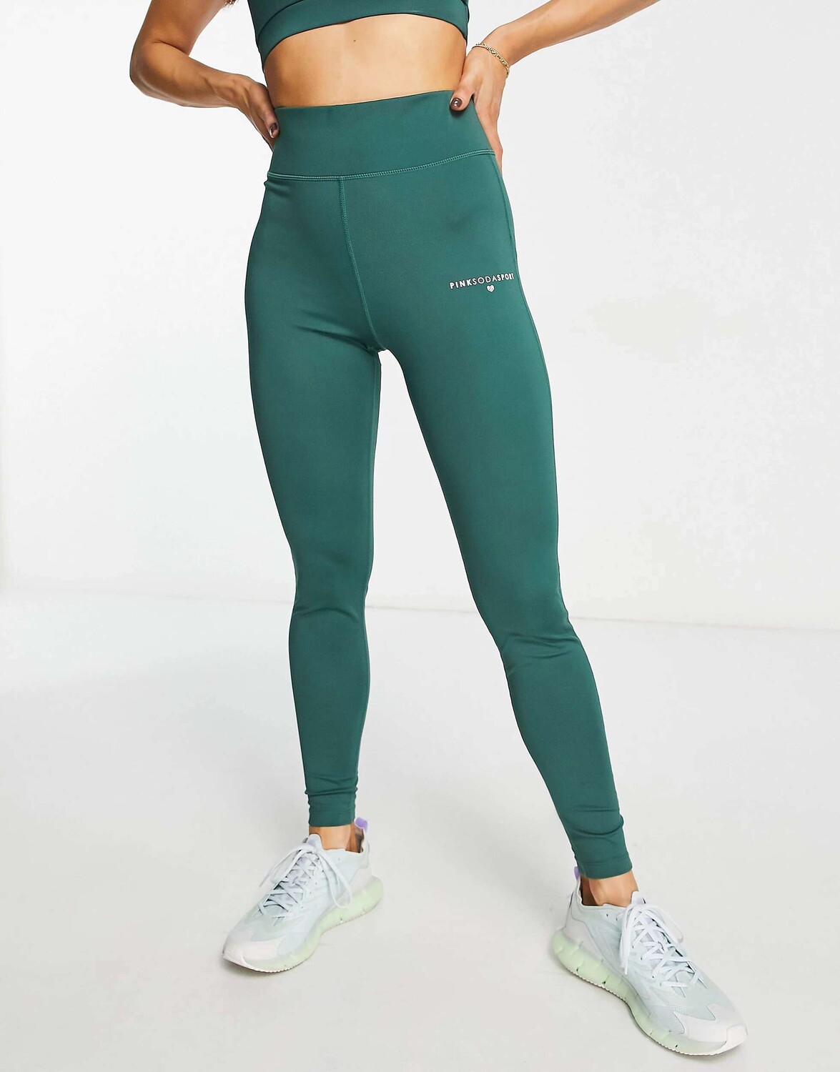 

Зеленые леггинсы из смесового полиэстера Pink Soda Sport Essentials