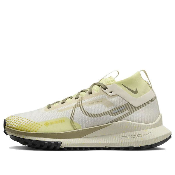 Кроссовки (WMNS) Nike Pegasus Trail 4 GORE-TEX Waterproof Trail Running Shoes 'Pale Ivory Neutral Olive', цвет pale ivory/luminous green/high voltage/neutral olive