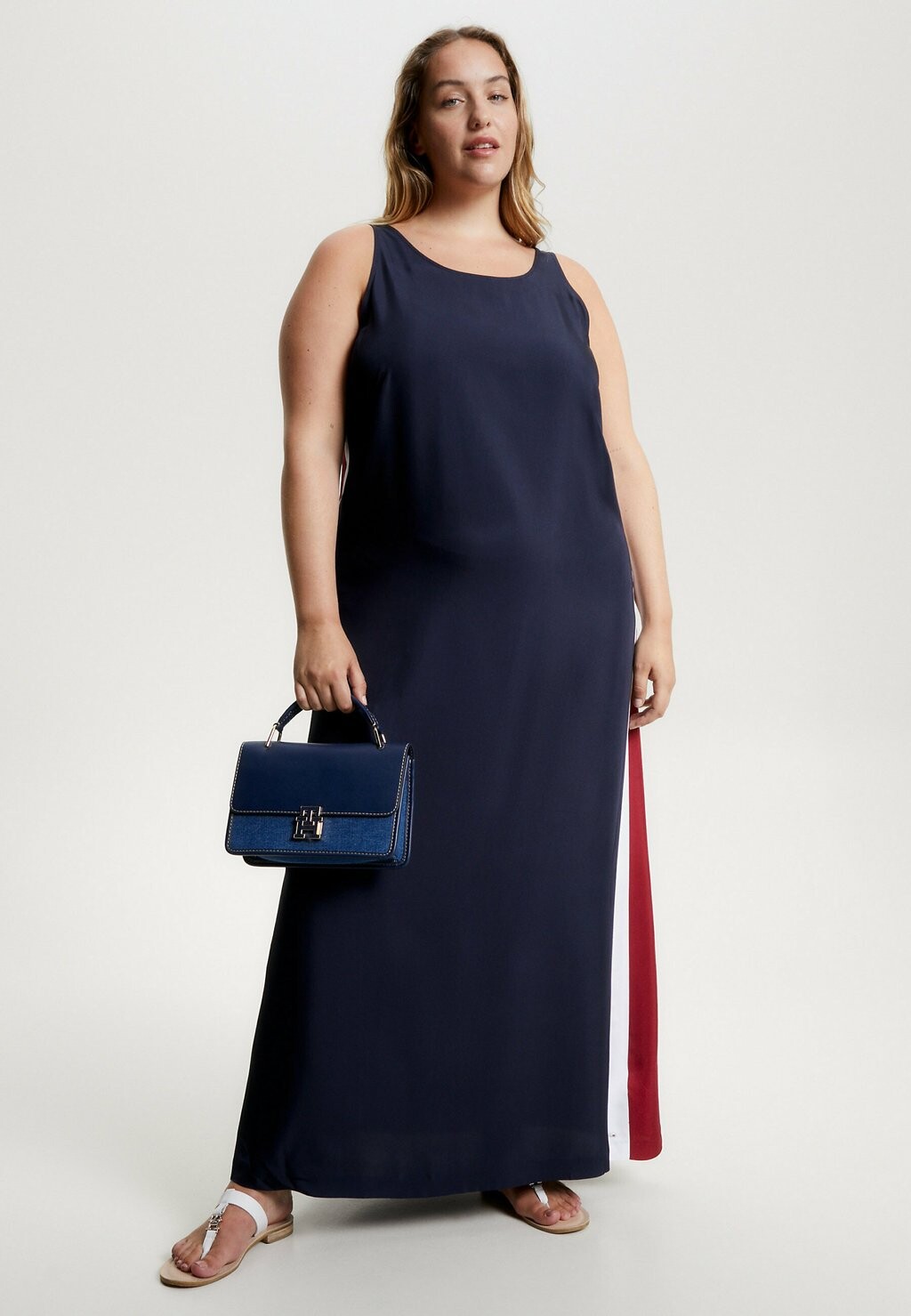 

Длинное платье Tommy Hilfiger