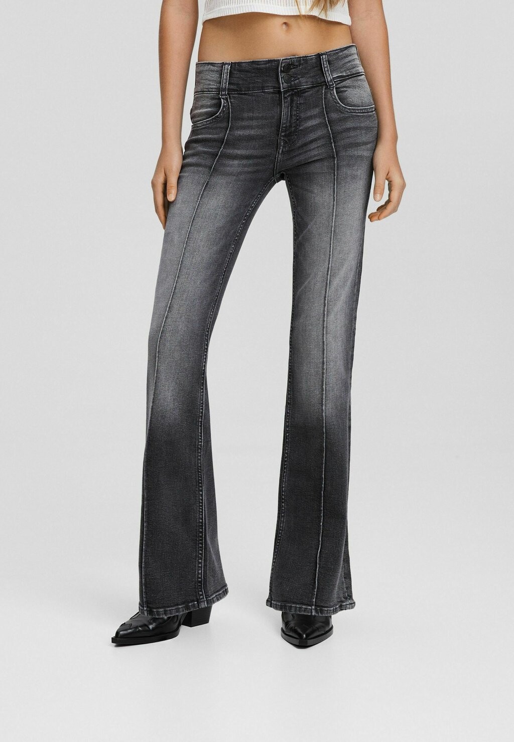 

Джинсы Bootcut Bershka