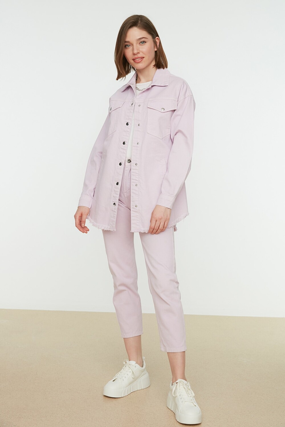 

Сиреневая джинсовая куртка с рубашечным воротником Trendyol Modest, фиолетовый