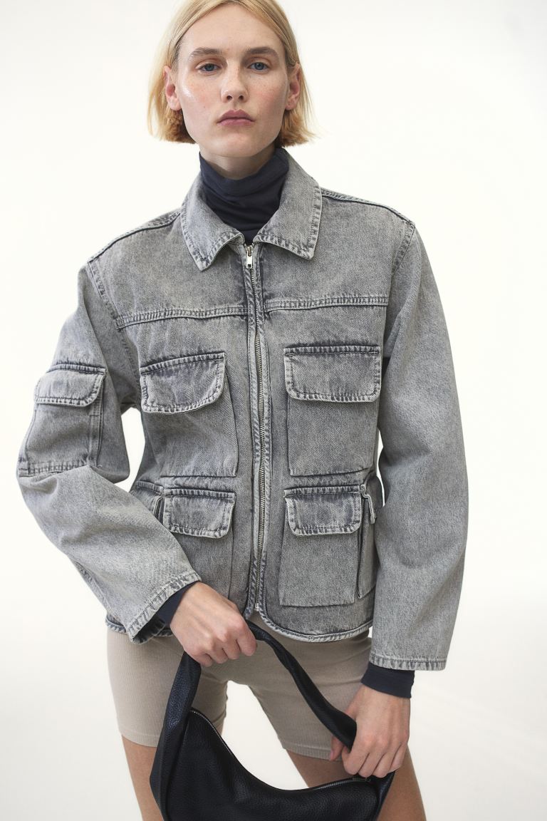 цена Практичная джинсовая куртка H&M, серый